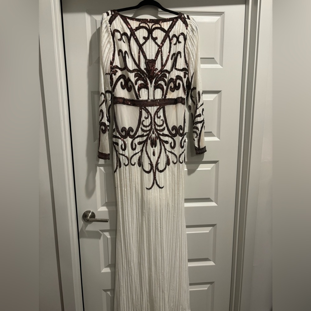 elegant evening gown . Brown and White. Worn once